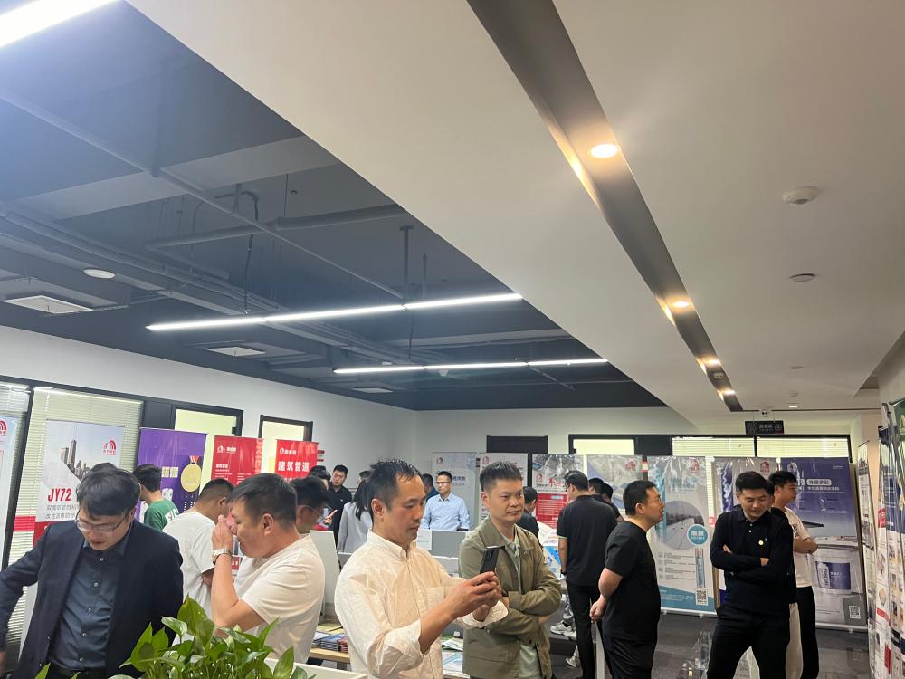 中国·18luck新利集团(股份)有限公司-官方网站
